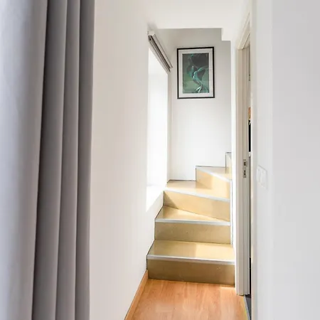 Hill House - No. 589a Daire Lisboa